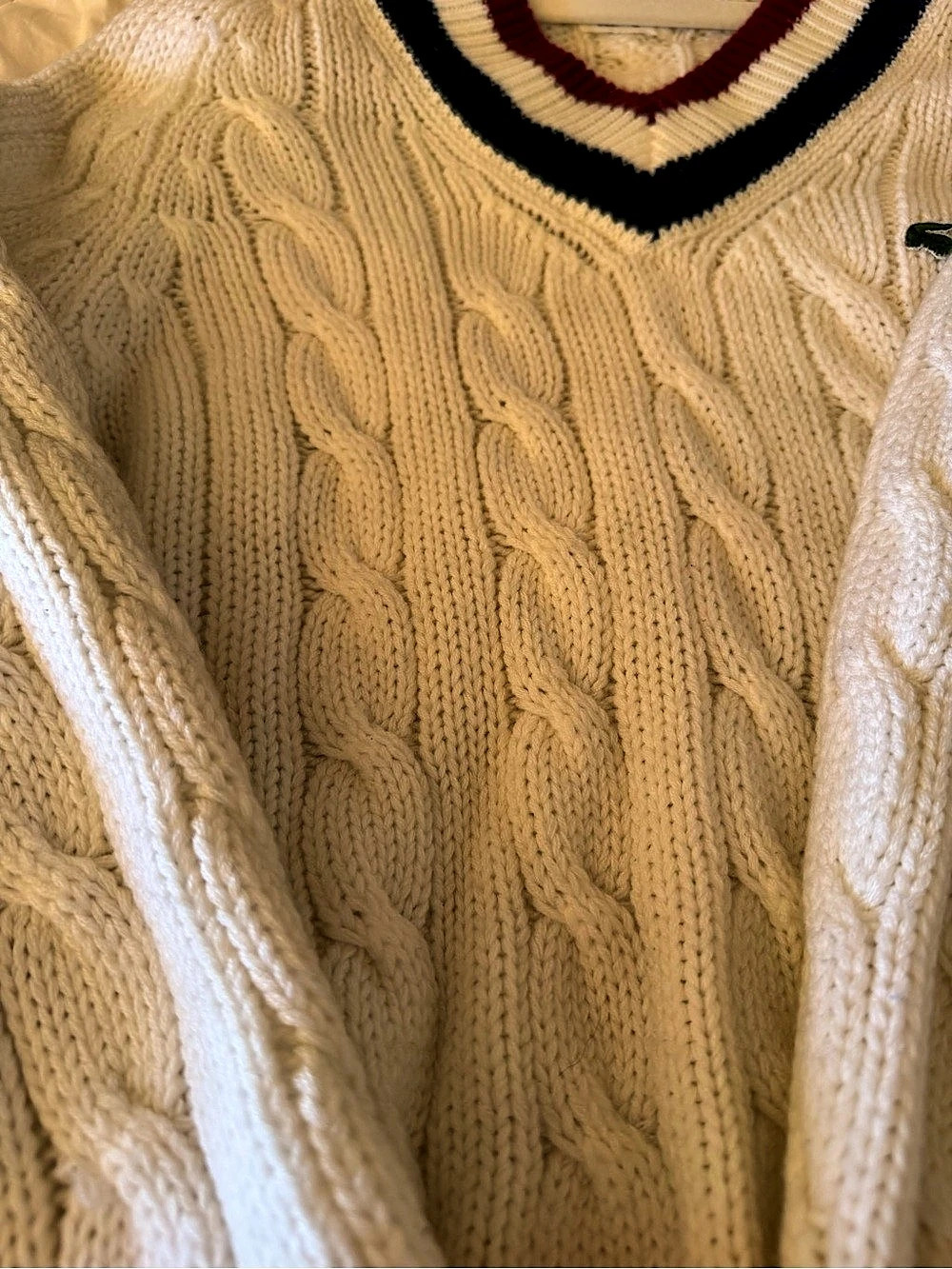 VTG 80s Izod Lacoste 100% Acrylic Cricket Sweater Deep V-Neck Size L - Picture 10 of 17
